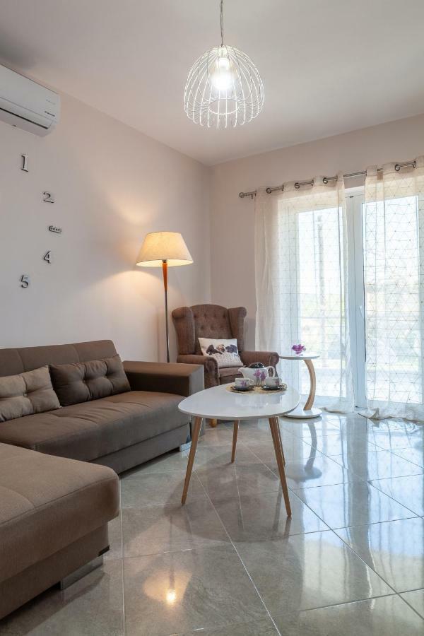John Apartments Drépano Kültér fotó